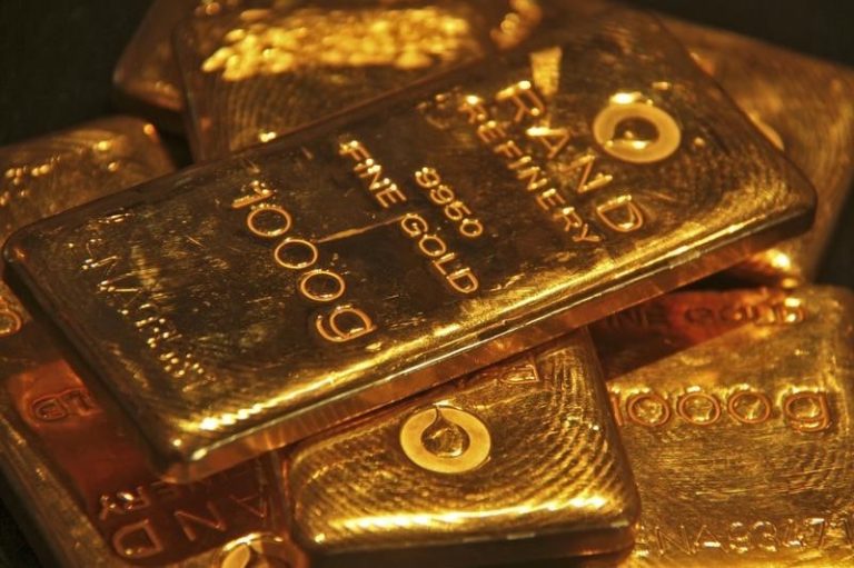 رأس السنة 2023 ترفع أسعار الذهب من جديد (تقرير)